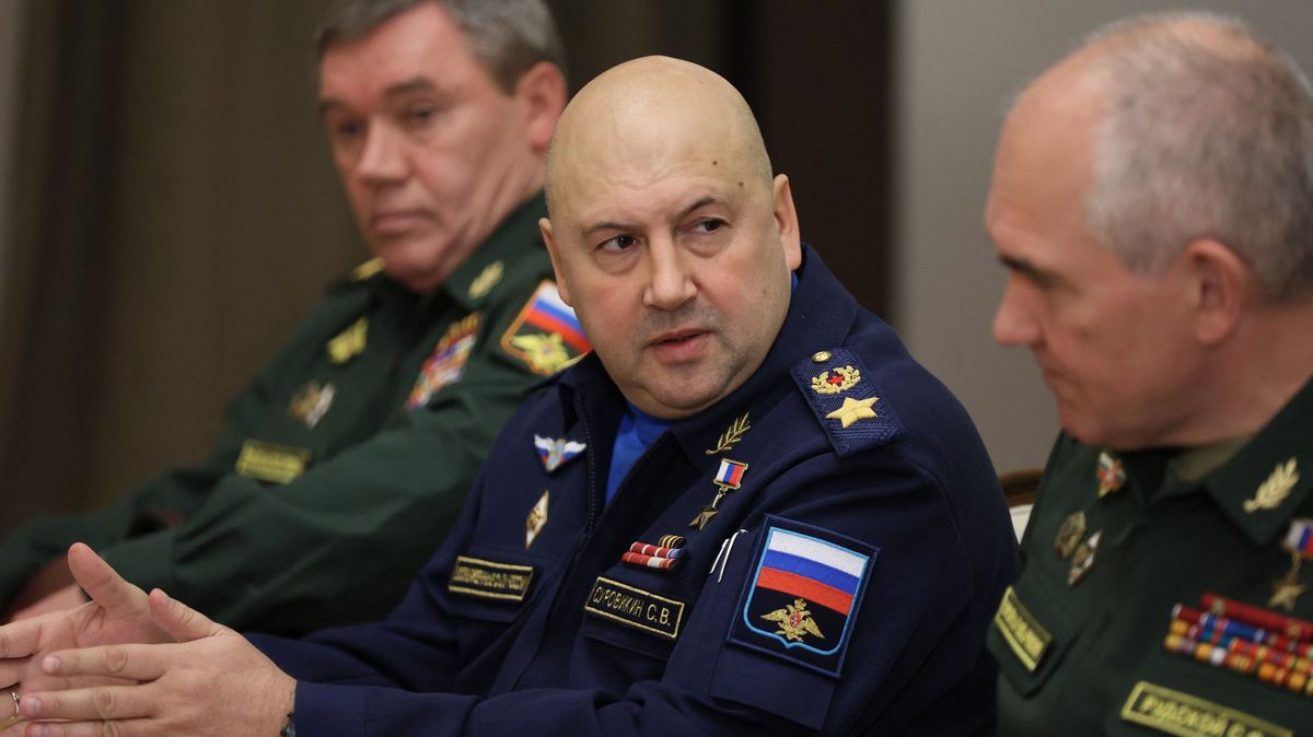 Přiznání ruského velitele: Situace je napjatá, nevylučuji složitá rozhodnutí